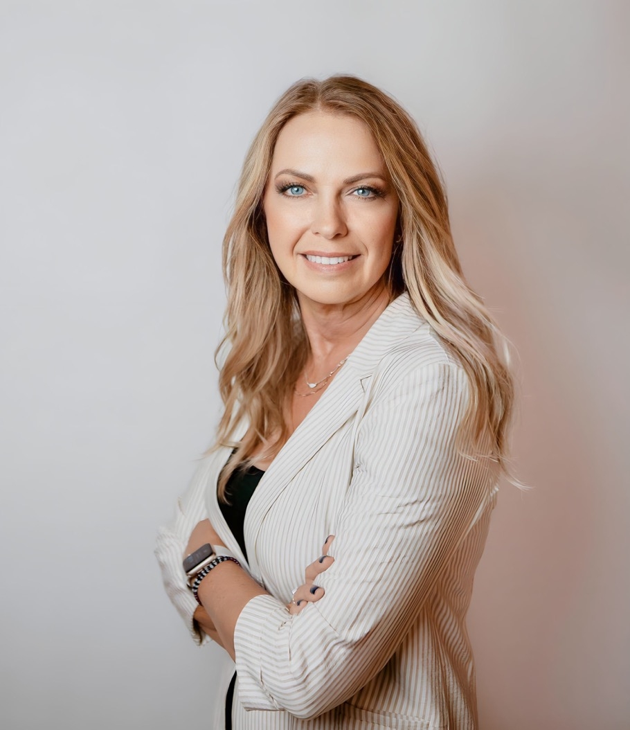 Profile photo of Sandy Layton